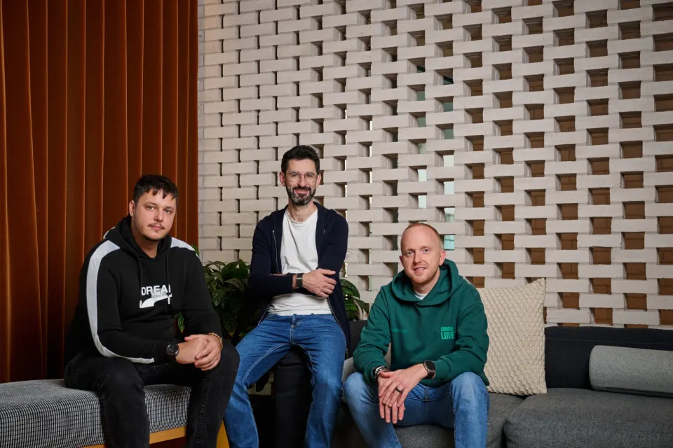 Dwelly, an ‘AI roll-up’ buying U.K. real estate agencies, gets $93 million to fuel expansion